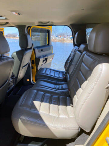 2004 HUMMER H2 Lux Series