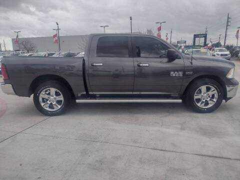 2015 RAM 1500 SLT