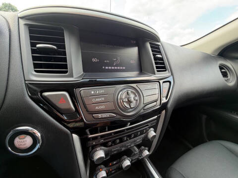 2017 Nissan Pathfinder S