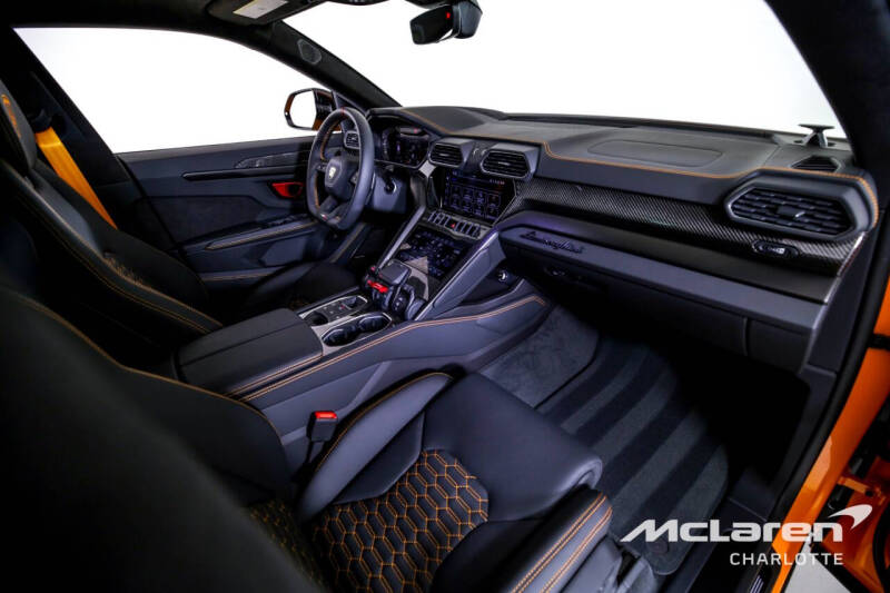 2023 Lamborghini Urus S