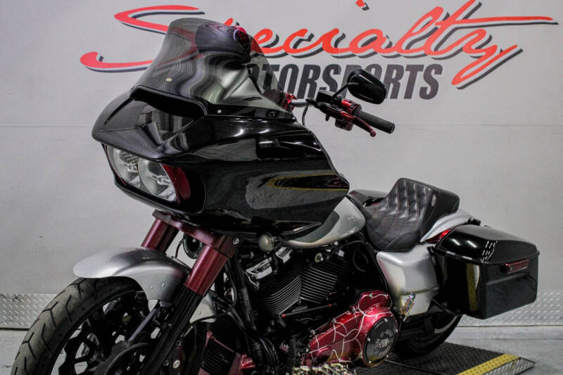 2017 Harley-Davidson Road Glide Special