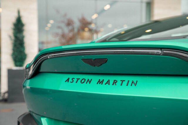 2025 Aston Martin Vantage 8