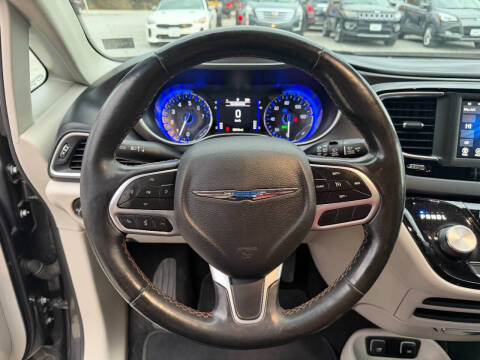 2020 Chrysler Pacifica Touring L