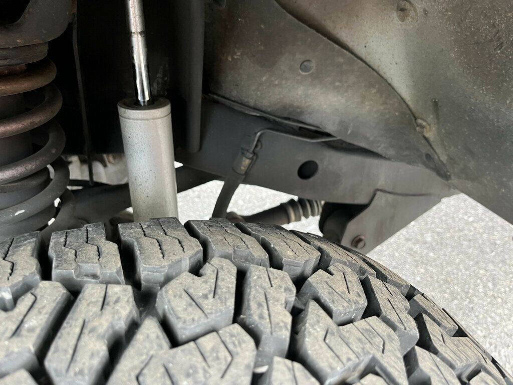 2004 Jeep Wrangler 23