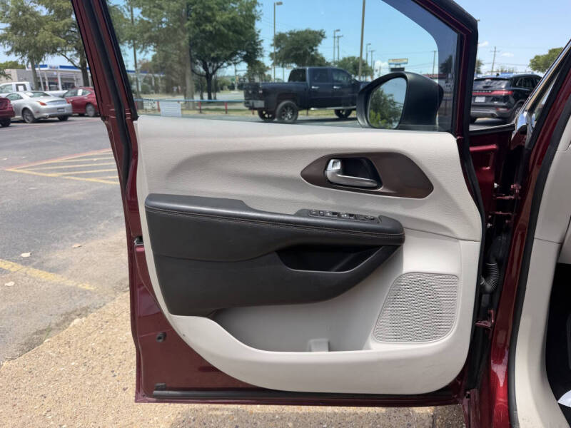 2017 Chrysler Pacifica Touring