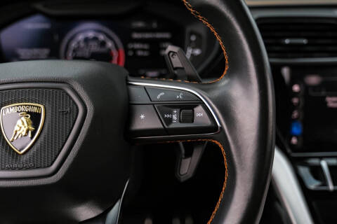 2020 Lamborghini Urus