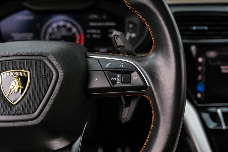 2020 Lamborghini Urus