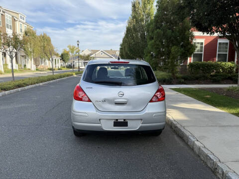 2011 Nissan Versa 1.8 S