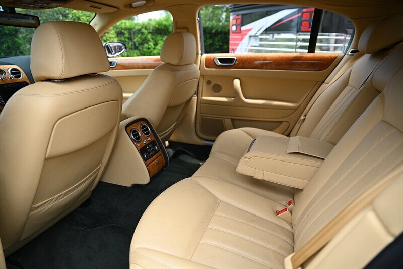 2009 Bentley Continental 26