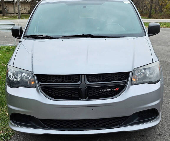 Used 2015 Dodge Grand Caravan SE with VIN 2C4RDGBG3FR599490 for sale in New Lenox, IL