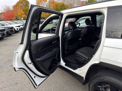 2022 Jeep Grand Cherokee L Altitude