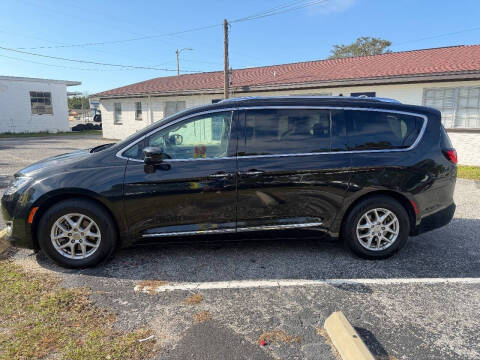2020 Chrysler Pacifica Touring L