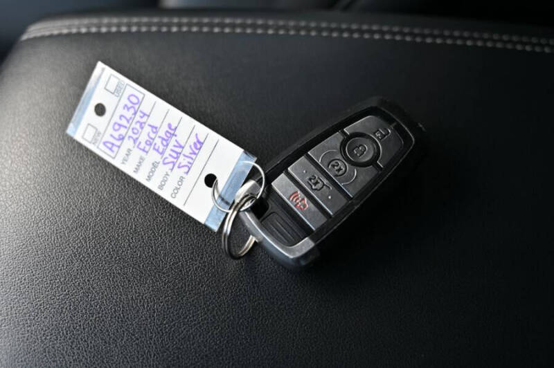 2024 Ford Edge Titanium