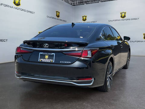 2025 Lexus ES 300h