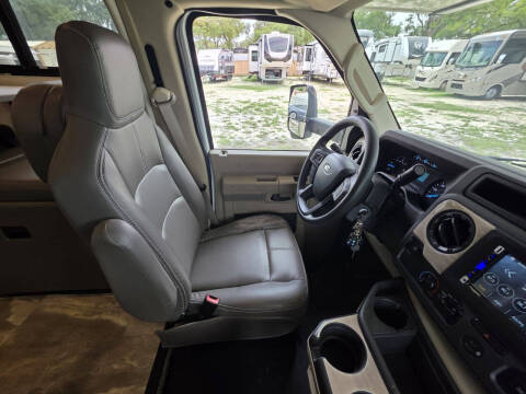 2021 Thor Motor Coach Quantum
