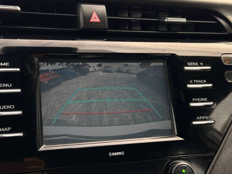 2020 Toyota Camry SE