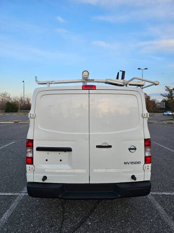 2018 Nissan NV 1500 SV