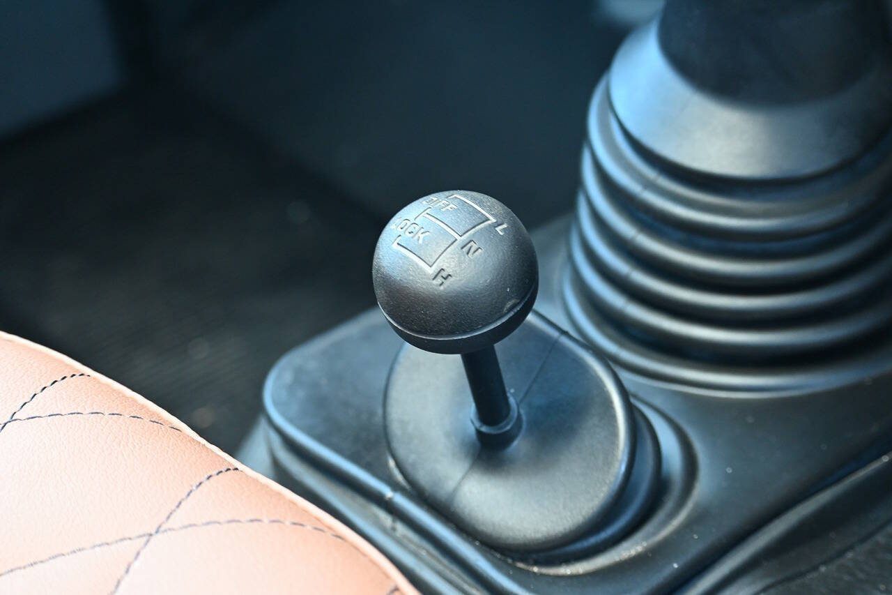 1998 Land Rover Defender 74