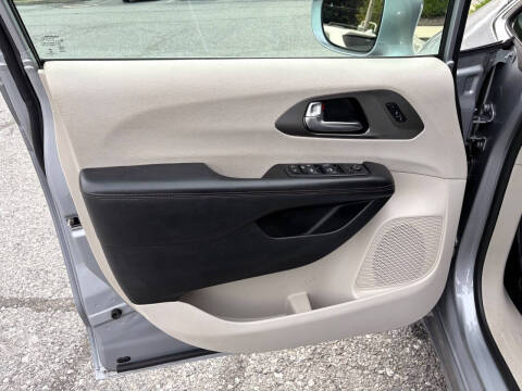 2020 Chrysler Pacifica Touring L