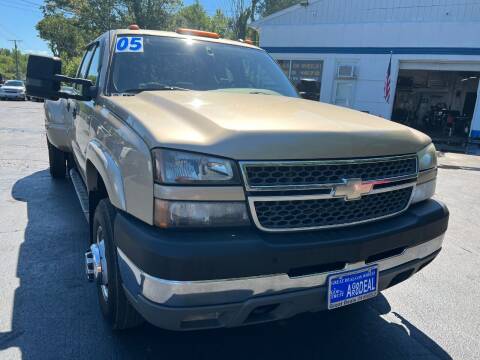 2005 Chevrolet Silverado 3500 for sale at GREAT DEALS ON WHEELS in Michigan City IN