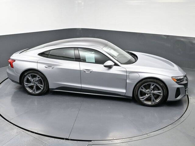 2022 Audi e-tron GT quattro Premium Plus