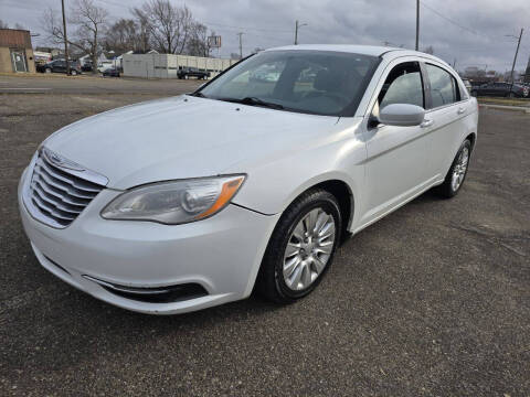 2014 Chrysler 200 for sale at METRO CITY AUTO GROUP LLC in Lincoln Park MI