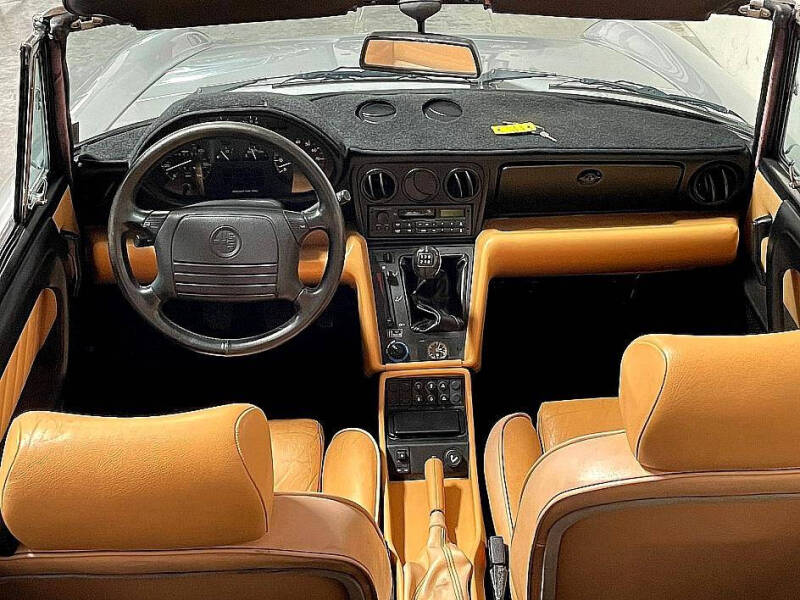 1991 Alfa Romeo Spider Veloce