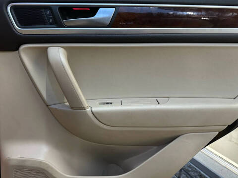 2012 Volkswagen Touareg