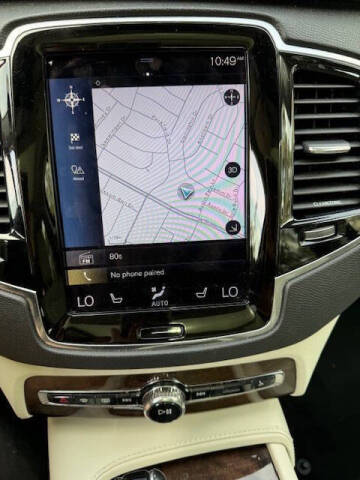 2016 Volvo XC90 T6 Momentum