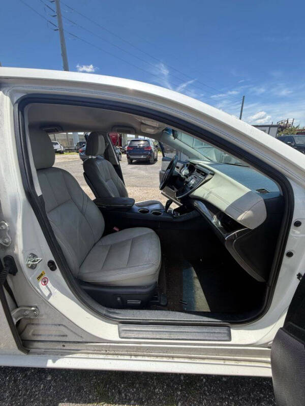 2014 Toyota Avalon XLE