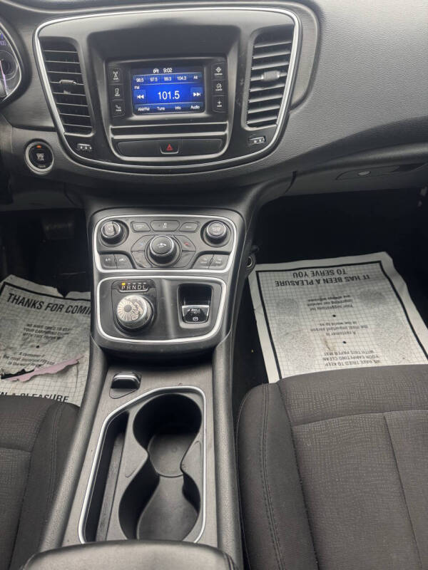 2016 Chrysler 200 Limited