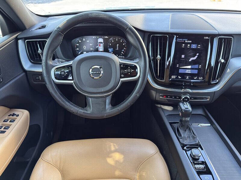 2020 Volvo XC60 30