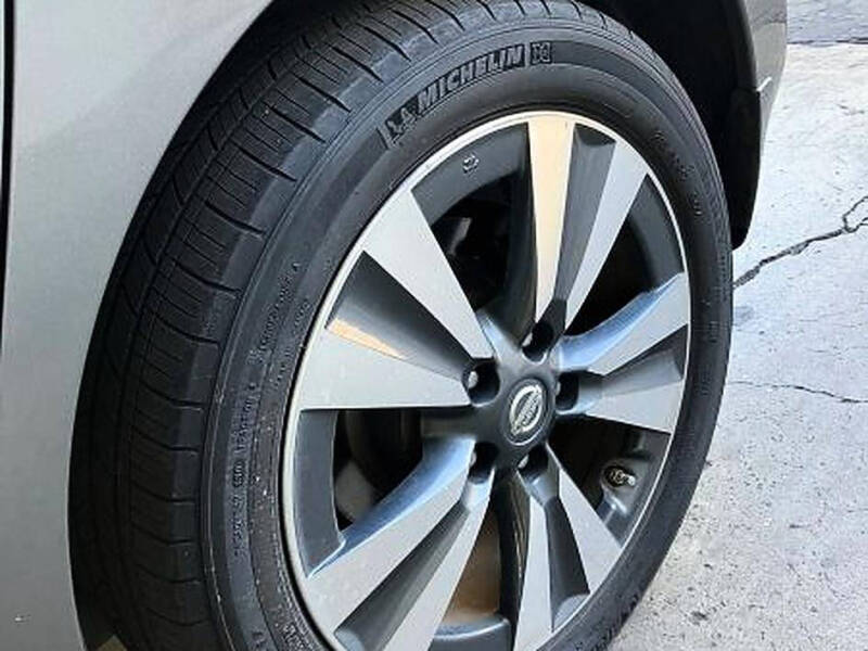 2016 Nissan LEAF