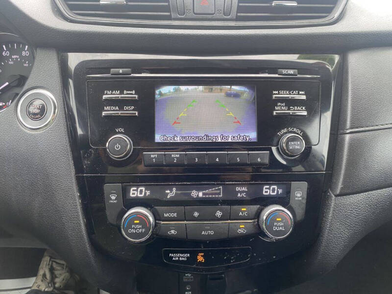 2017 Nissan Rogue SV
