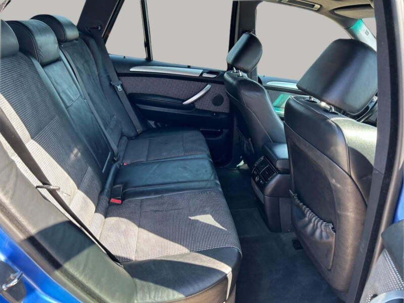 2003 BMW X5 4.6is
