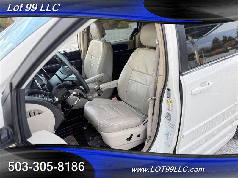 2011 Dodge Grand Caravan Crew