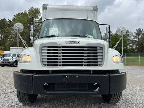 2019 Freightliner M2 106