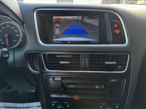 2012 Audi Q5 3.2 quattro Premium Plus