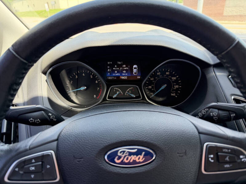 2015 Ford Focus SE - Photo 10