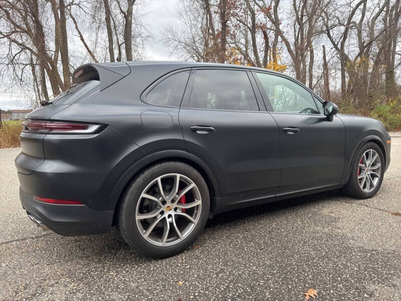 2024 Porsche Cayenne S