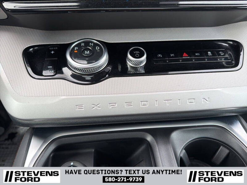 2025 Ford Expedition Active