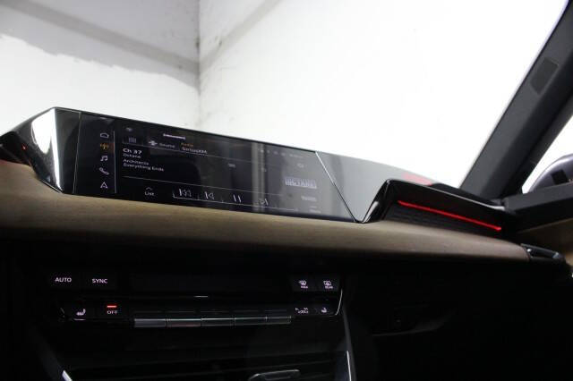 2023 Audi e-tron GT quattro Premium Plus