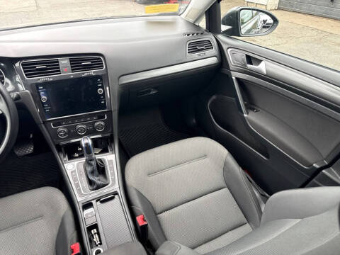 2019 Volkswagen e-Golf SE