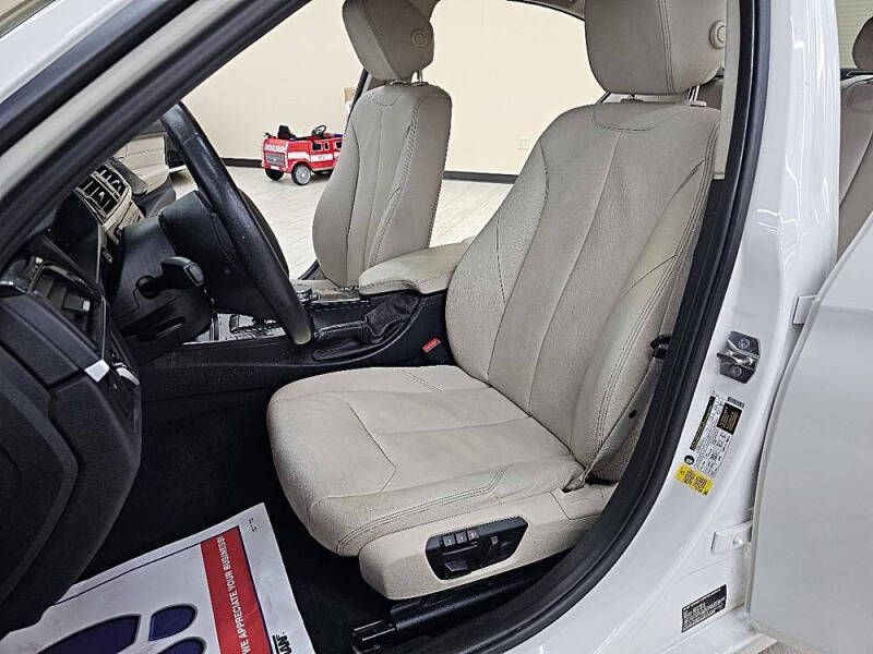 2015 BMW 3 Series 328i