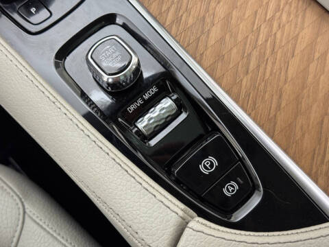 2021 Volvo XC90 Recharge T8 Inscription Expression 7P