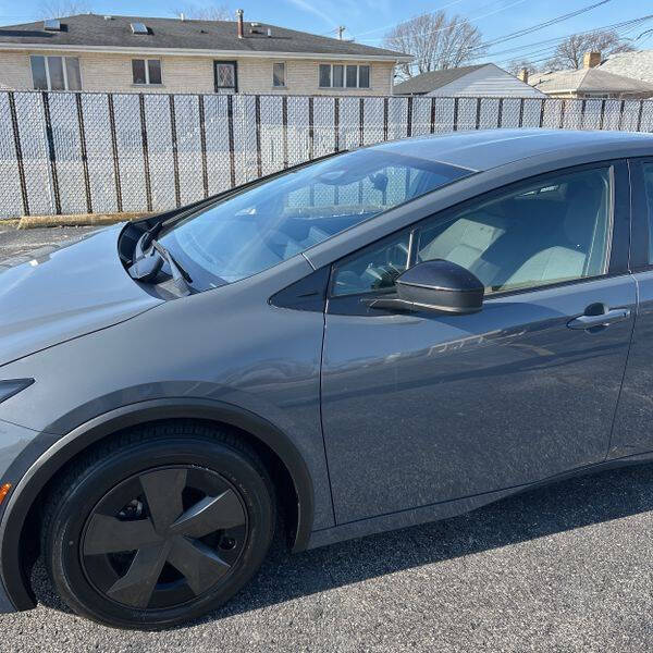 2024 Toyota Prius LE