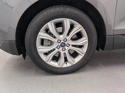2021 Ford Edge Titanium