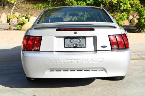 2000 Ford Mustang
