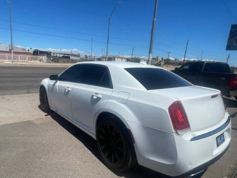 2016 Chrysler 300 Limited