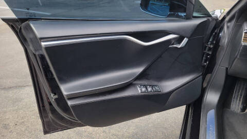 2015 Tesla Model S 70